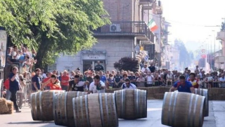 Nizza Monferrato - Al via la “Corsa delle botti”: tre giorni di tradizione, vino e spettacoli