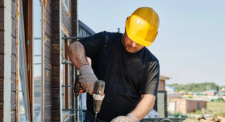 Piemonte, scatta l’ordinanza “anti-caldo”: stop al lavoro sotto il sole nelle ore più calde