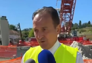 Asti-Cuneo, posa delle prime campate del viadotto. Cirio: "Lavori a termine entro fine anno"